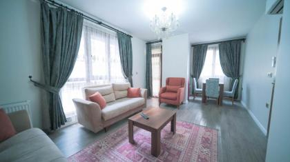 Cozy & Comfy 1-bdr Apartment Near Forum Istanbul - image 4