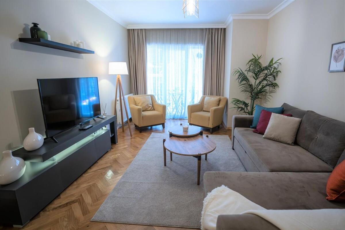 Taksim Spacious 2br Apt Cozy Interiors - image 2