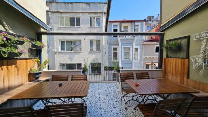 TAKSIM SUITE - image 19