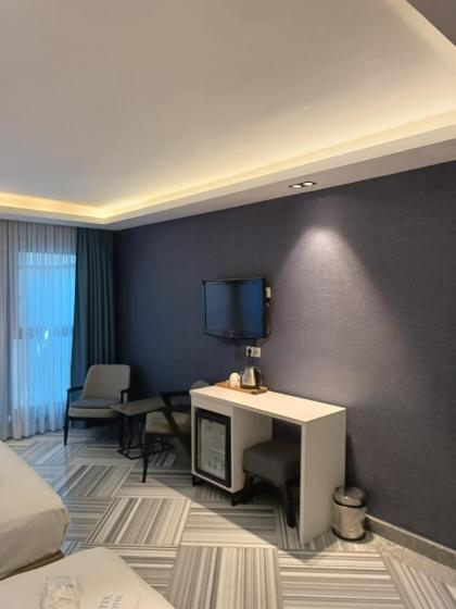 Sel Suite Hotel - image 14