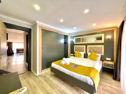 HOTEL THE NEOM SUITES - image 8