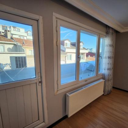 Full Renovated 3 Room Flat in Kadikoy - image 8