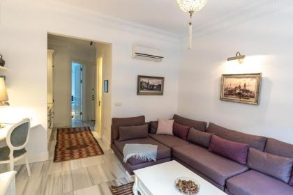 Designer 1-bdr Apartment In Trendy Neighborhood - image 2