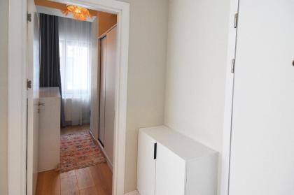 Bright 1br Apt Perfect Blend Of Comfort & Style - image 11