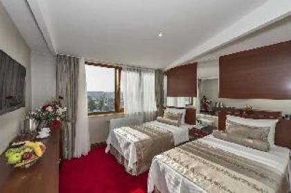 Eskar Hotel - image 2